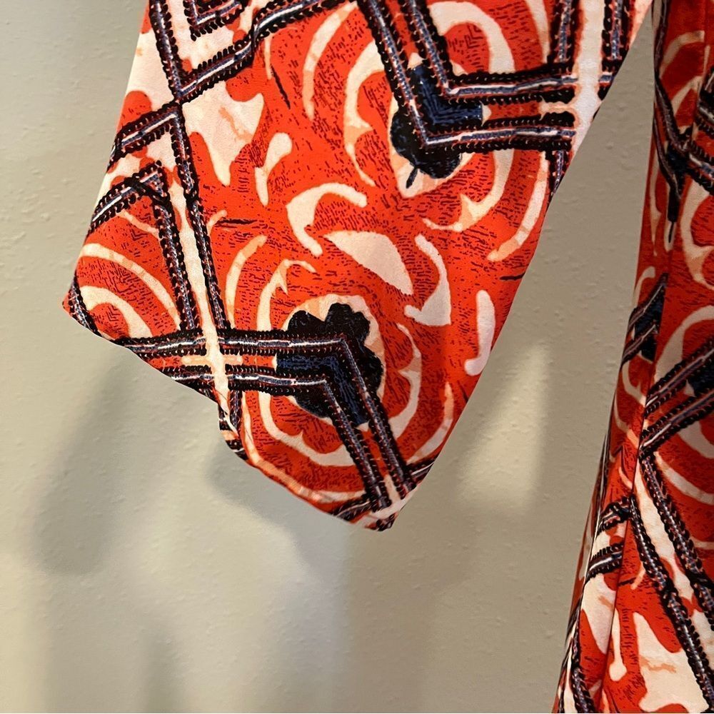 Vibrant Geometric Pattern Cold Shoulder A-Line Dr… - image 4